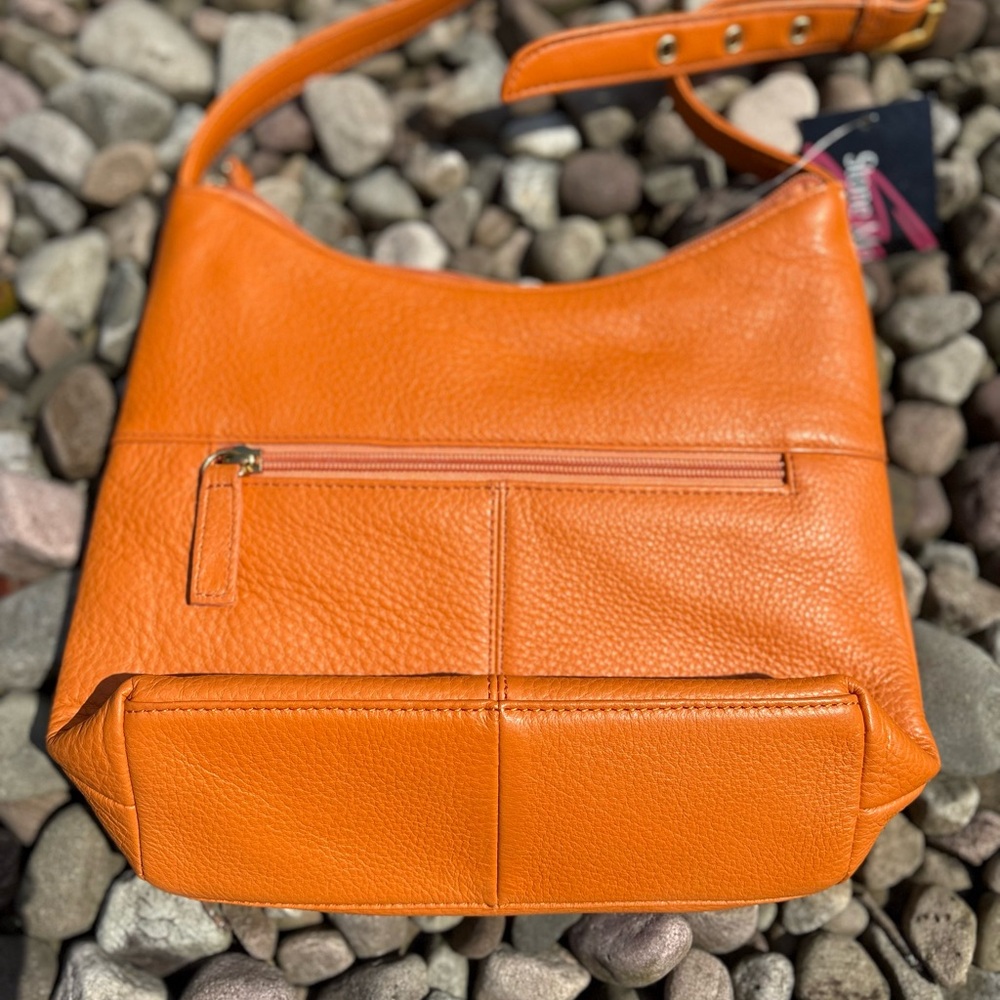 NWT Stone Mountain Vibrant Orange Shoulder Bag with adjustable Buckle Strap - Picture 7 of 9